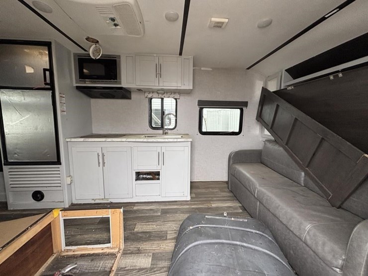 2020-bullet-bl2200bh20-travel-trailer-image-24