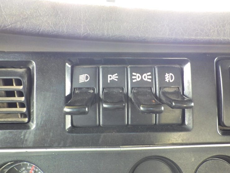 2008-kenworth-t800-image-79