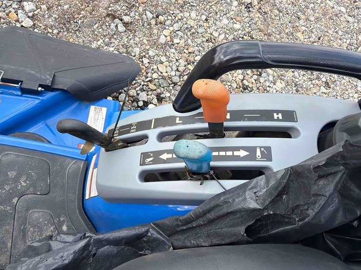 new-holland-workmaster-25s-image-9