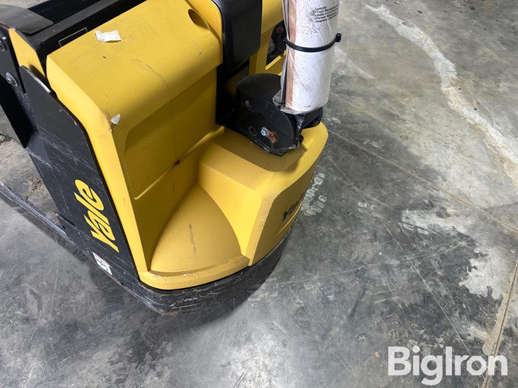 yale-mpb045vgn24t2634-electric-pallet-jack-image-13