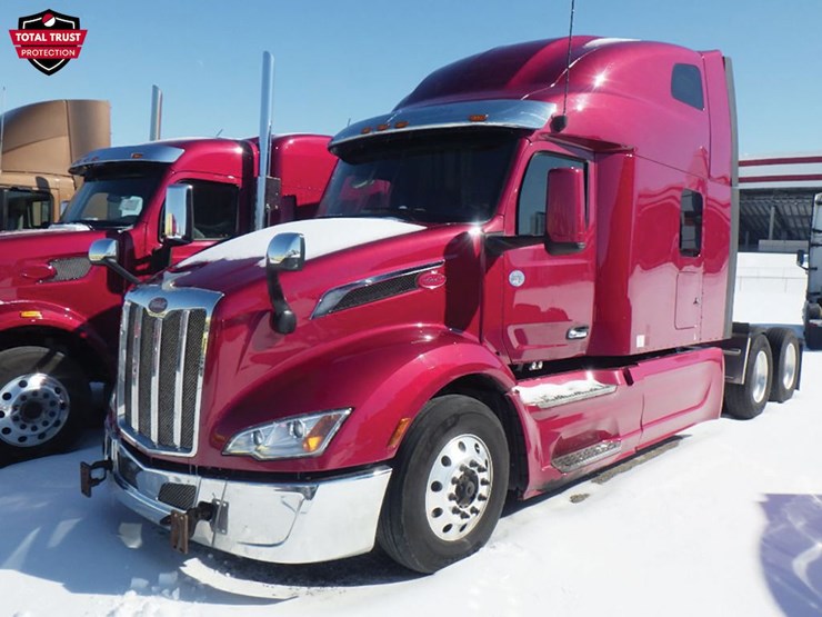 2022-peterbilt-579-image-1