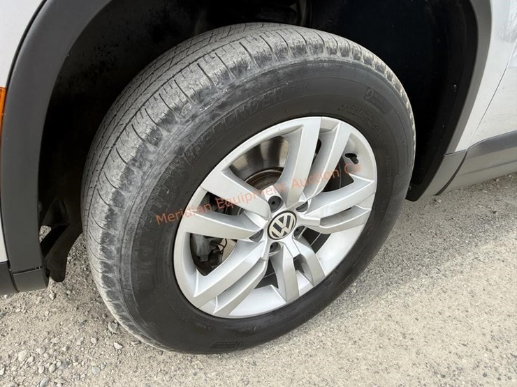 2016-volkswagen-tiguan-image-13
