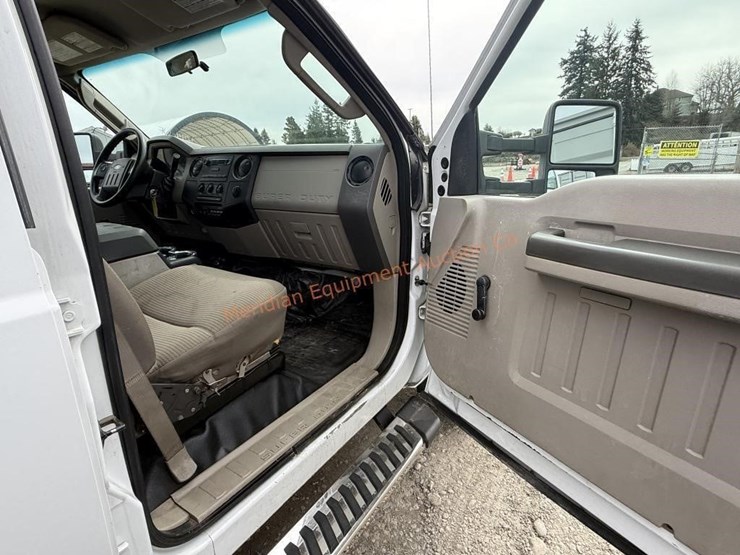 2008-ford-f550-image-21