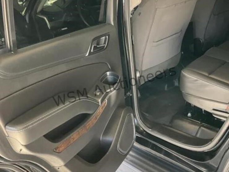 2018-chevrolet-tahoe-image-24