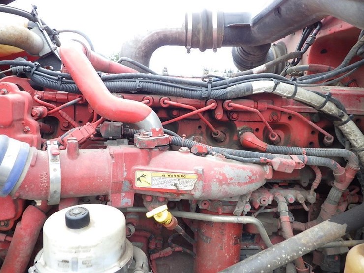 2016-peterbilt-3-axle-logging-truck-image-56