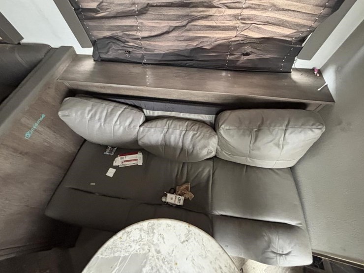 2020-wildwood-wdt282qbxl-ca-travel-trailer-image-29