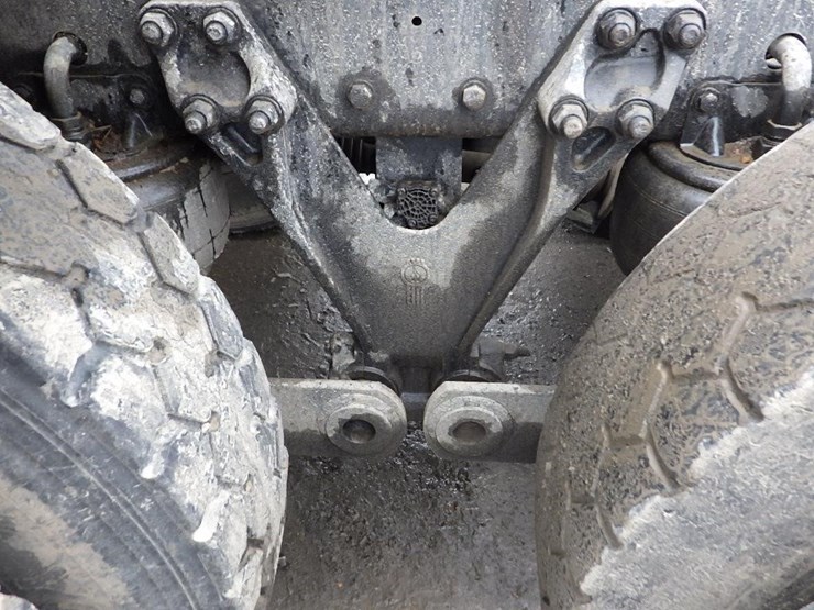 2017-kenworth-t800-image-32