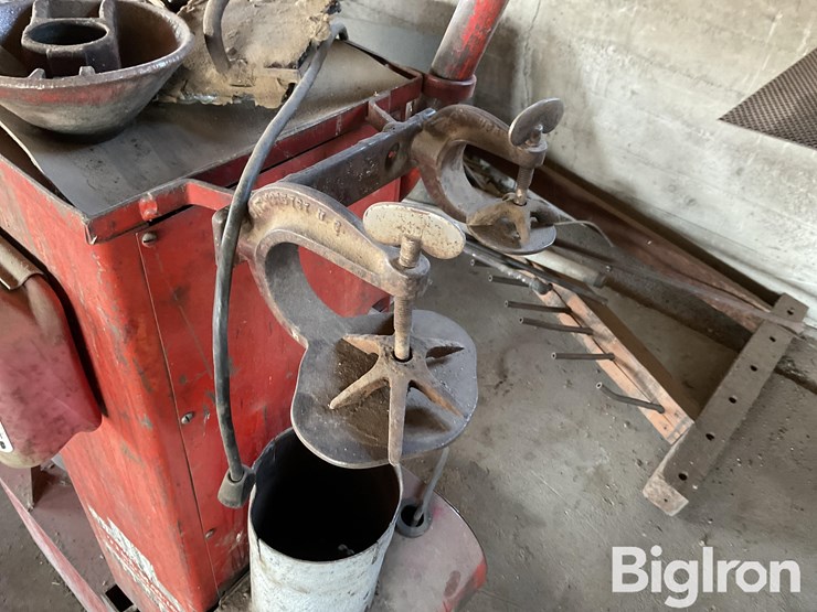 may-m62-b-tire-matic-tire-changer-image-14