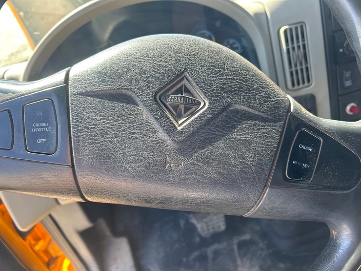 2013-international-durastar-4300-image-66