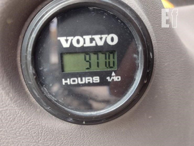 2020-volvo-ec220e-lr-image-6