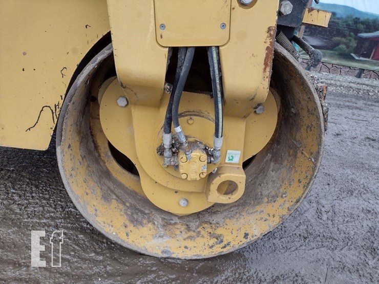 2010-caterpillar-cb34xw-image-19