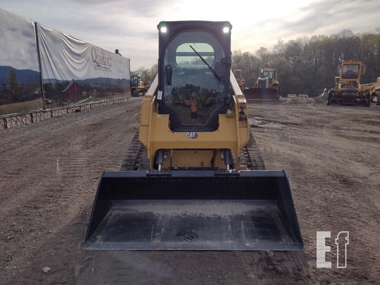 2020-caterpillar-259d3-image-2