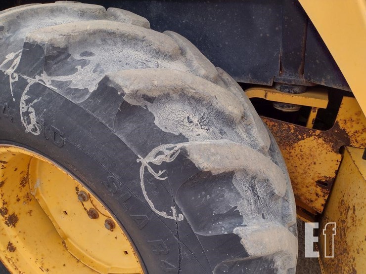 1995-deere-300d-image-29