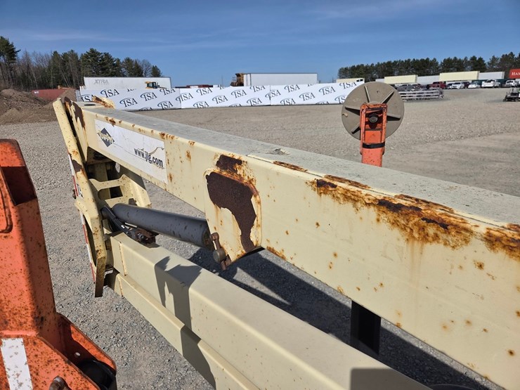 2010-jlg-t500j-image-19