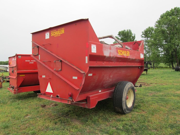 #46183-•-schuler-pull-type-feed-mixer-image-3