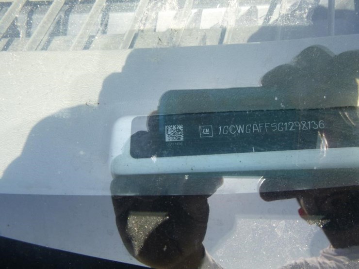 2016-chevrolet-2500-image-33