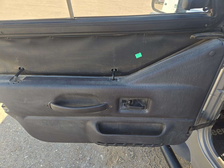 2000-jeep-wrangler-image-10