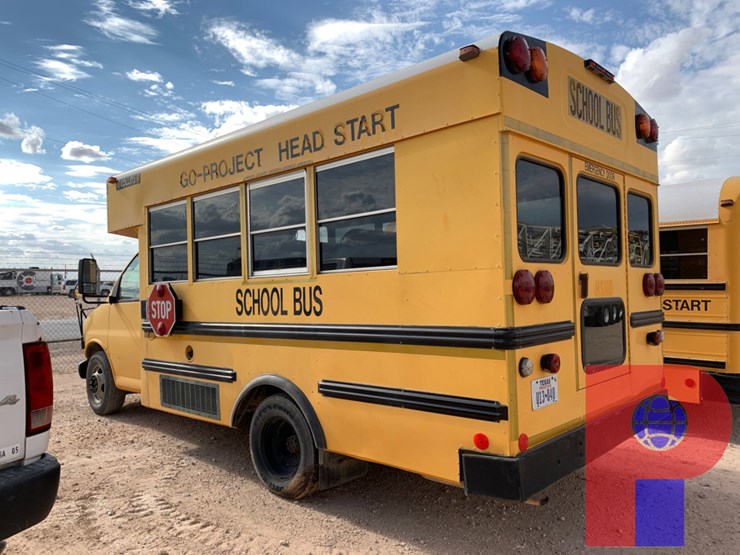 1999-chevrolet-express-passenger-bus-image-3