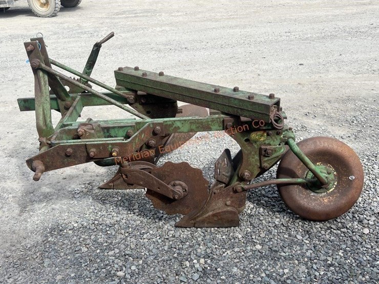 john-deere-2-image-1