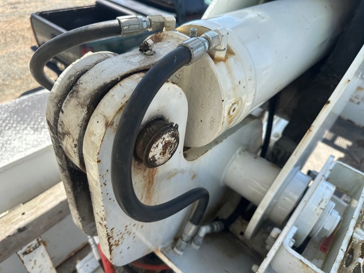 2009-international-durastar-4300-image-30