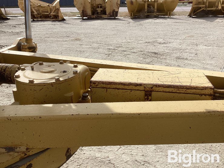 1994-caterpillar-140g-vhp-image-15