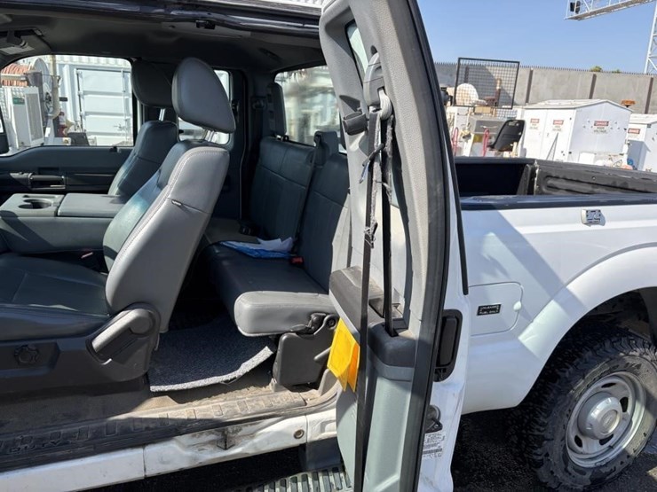 2011-ford-f250-image-12