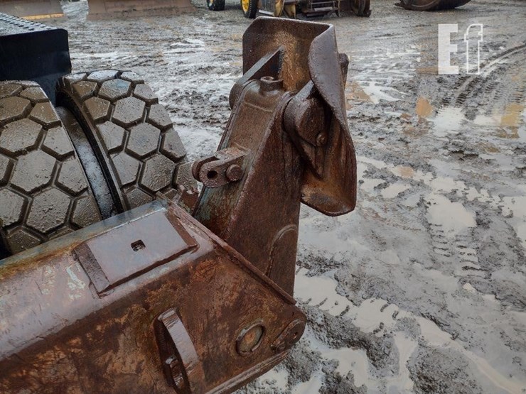 2004-komatsu-pw200-7-image-17