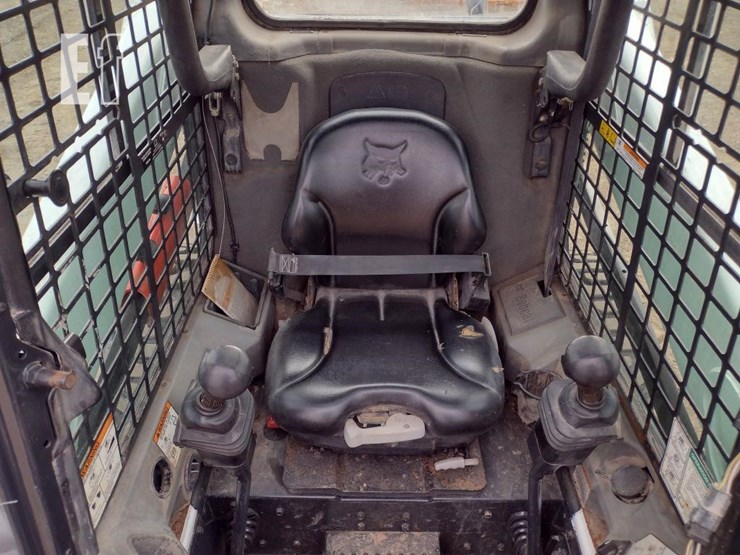 2016-bobcat-s570-image-10