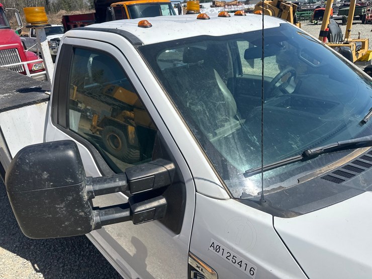 2019-ford-f550-image-12