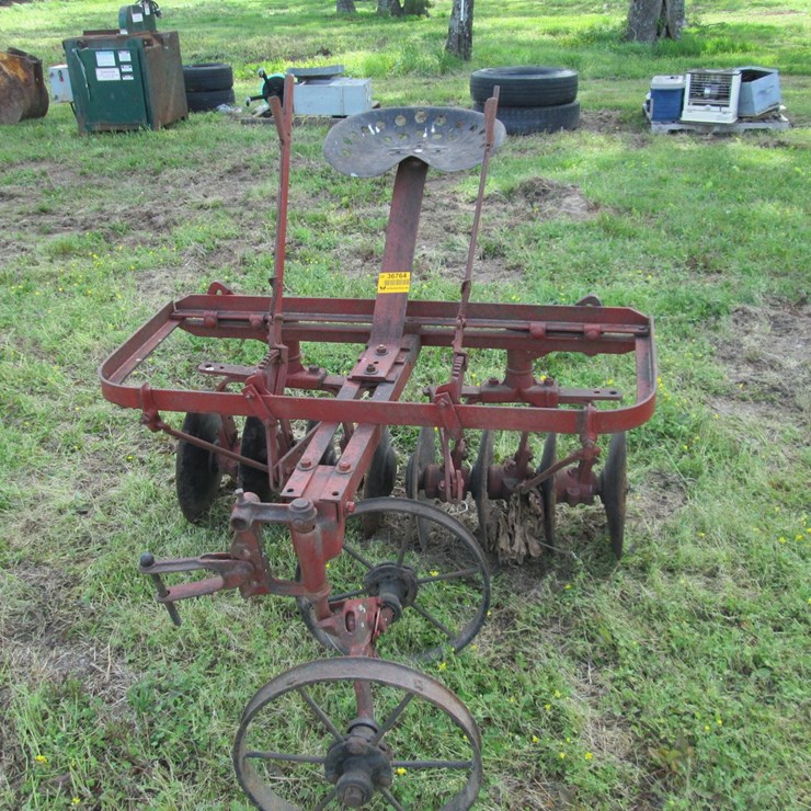 #36764 • 25" Horse Drawn Disk