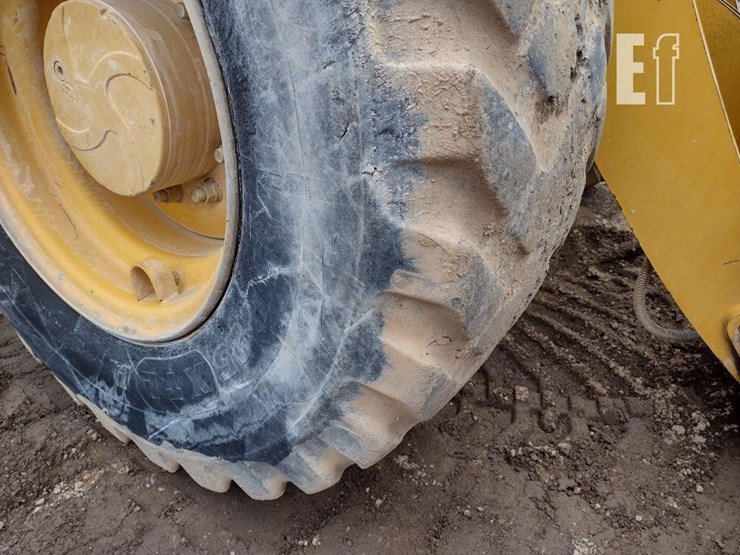 2015-caterpillar-914k-image-33