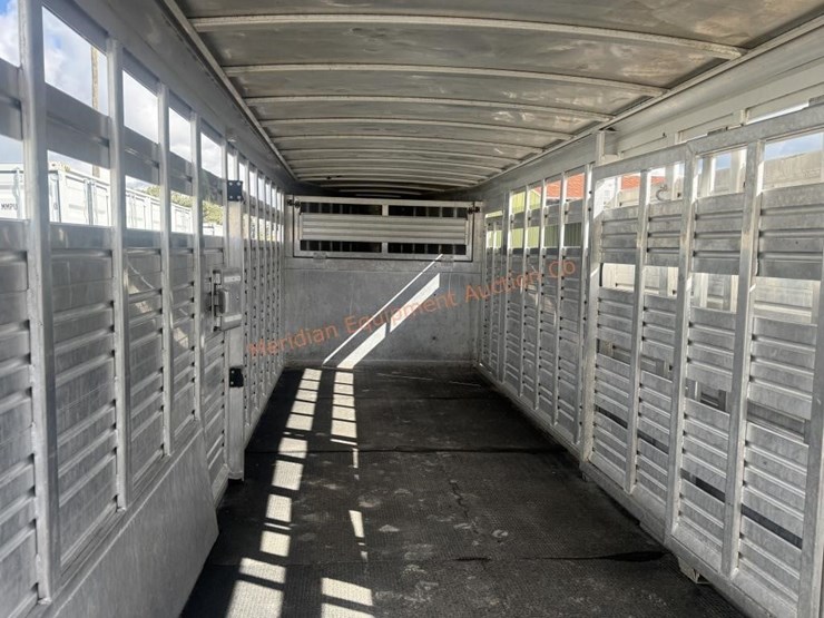 1996-featherlite-8120-image-20