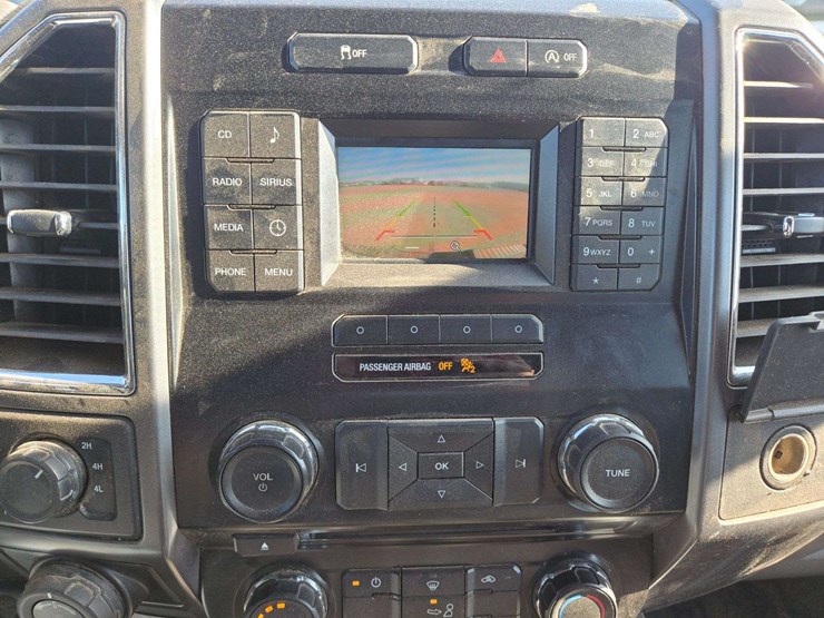 2016-ford-f150-xl-image-16