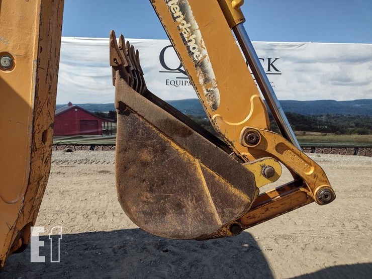 case-580m-turbo-image-35