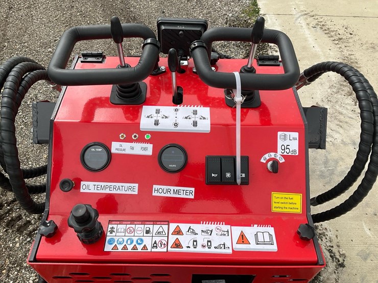 #1004-•-unused-agt-ysrt14-mini-skid-steer*---middlebury,-in-image-16
