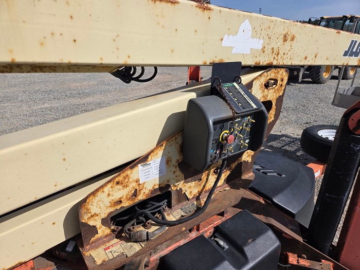 2010-jlg-t500j-image-22