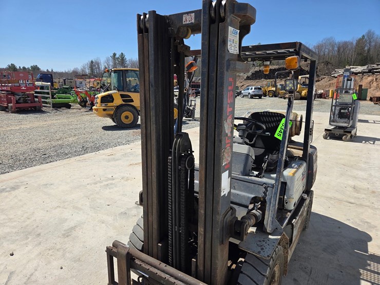 komatsu-fg25t-11-image-12