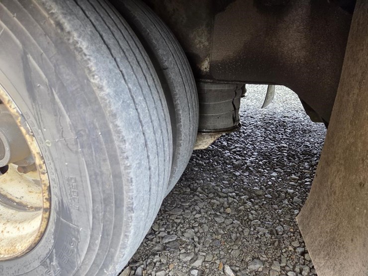 2007-trailking-tk70ht-533-3-axle-drop-deck-trailer-image-8