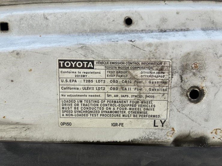 2013-toyota-tacoma-image-8