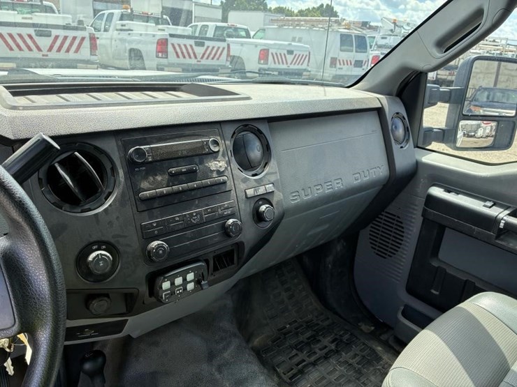 2011-ford-f250-image-16