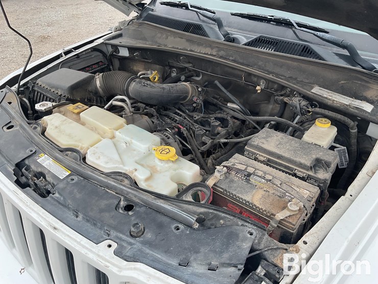 2012-jeep-liberty-image-18