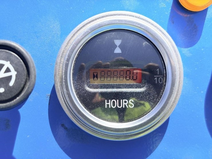 2026-zjg-zj-380-skid-steer-loader-image-11