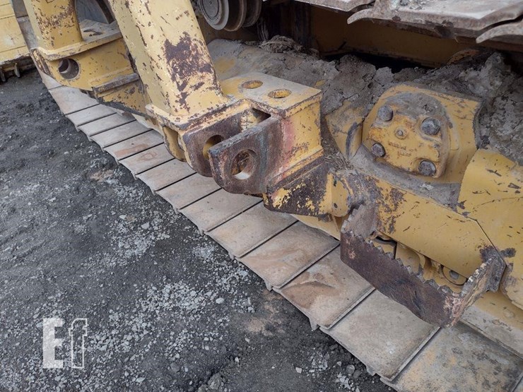 2013-deere-700k-lgp-image-21