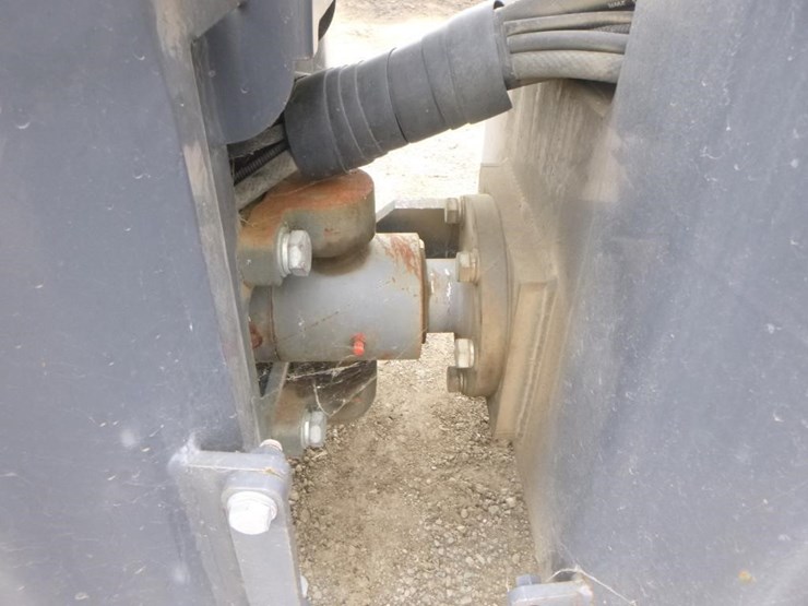 2024-sdlool-tr1000-tandem-vibratory-roller-image-11