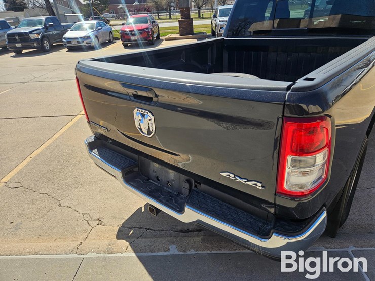 2021-dodge-1500-image-18