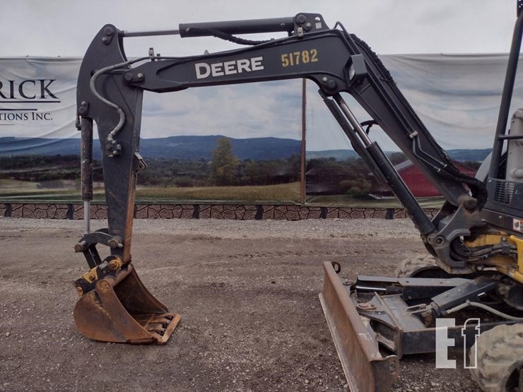 2020-deere-35g-image-22