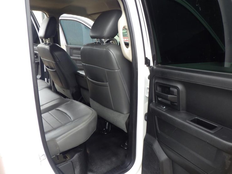 2014-dodge-1500-image-8