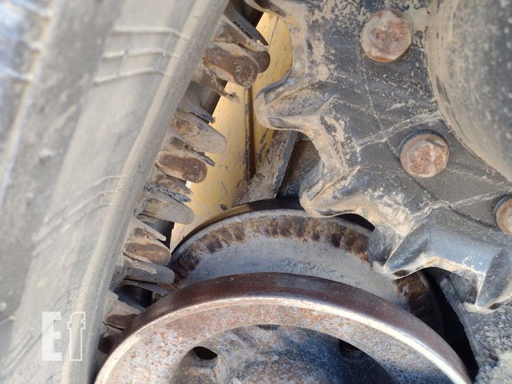 2023-deere-325g-image-23