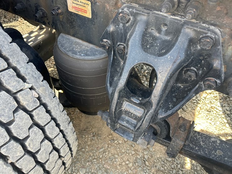 2018-kenworth-t680-image-35