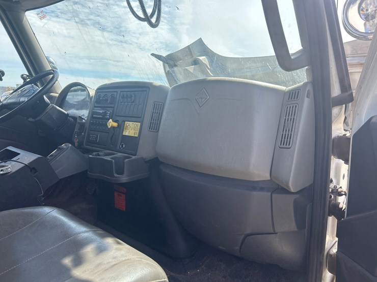 2014-international-4400-sba-image-83